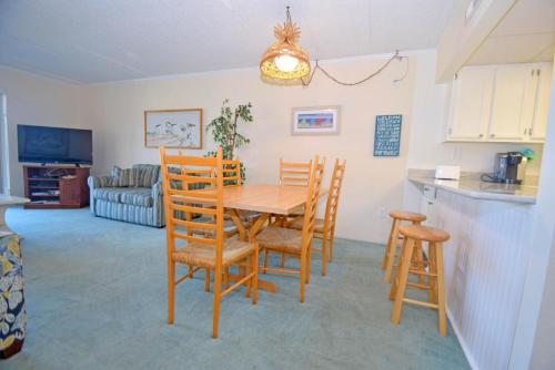 Two-Bedroom Apartment image 10