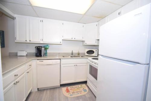 Two-Bedroom Apartment image 8