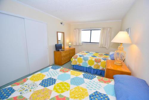 Two-Bedroom Apartment image 3