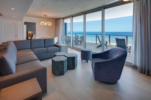 3 Bedroom Oceanfront Residence