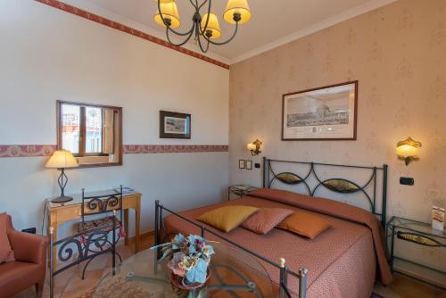 Standard Double Room room in Pinto Storey Hotel