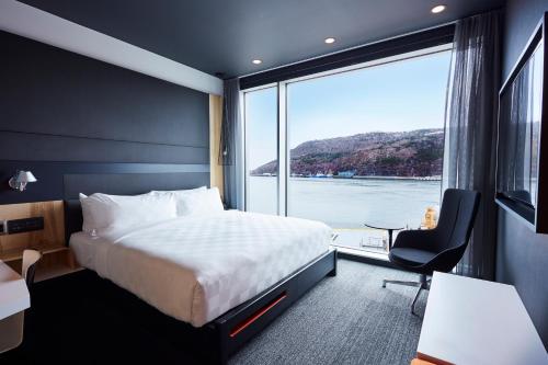 Alt Hotel St. John's