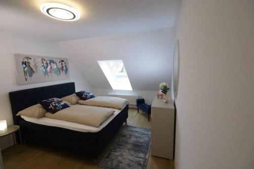 Charming Flat & Balcony near CentralStation Apt15 - Tap to explore photos