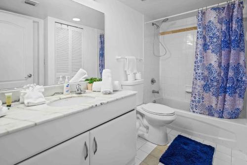 Unique 1 Bed 1 Bath • Brickell • Bay & City Views in Miami, USA
