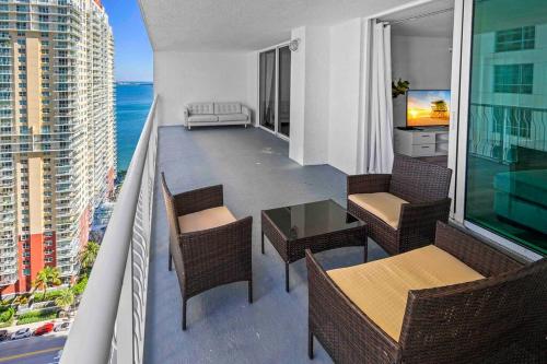 Unique 1 Bed 1 Bath • Brickell • Bay & City Views in Miami, USA