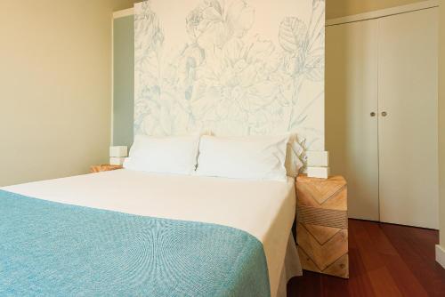 One-Bedroom Apartment image 9