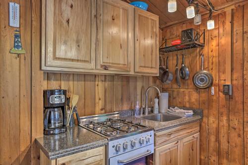Charming Suttons Bay Cottage with Shared Waterfront! in Suttons Bay, USA