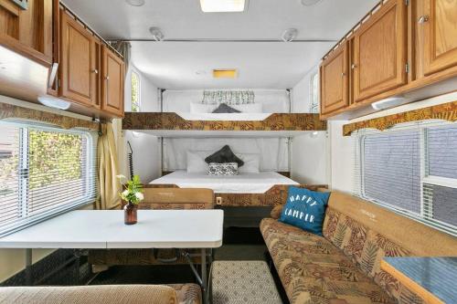 Comfy Camper--Group, Family, Kid, & Pet-Friendly