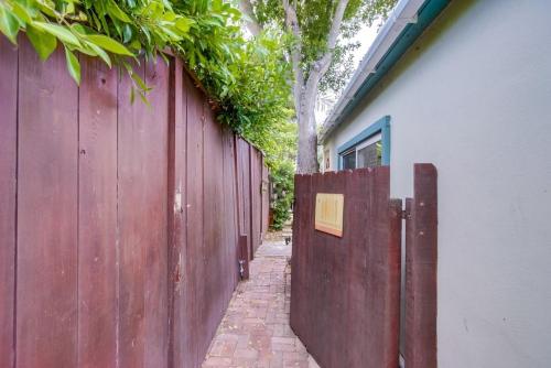 La Jolla Cabana Home - image 2