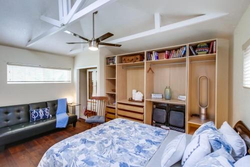 La Jolla Cabana Home - image 7