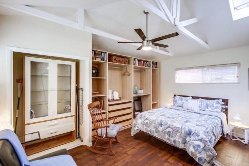 La Jolla Cabana Home - image 11