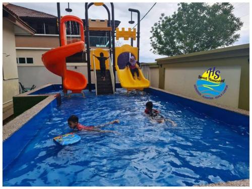 Private Water Park at Cozy House HS Sweet Homestay in Pantai Teluk Mak Nik