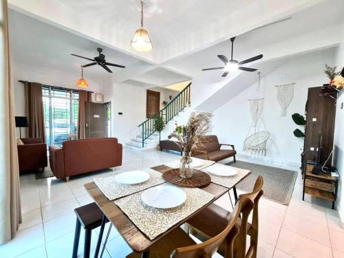 Private Water Park at Cozy House HS Sweet Homestay in Pantai Teluk Mak Nik