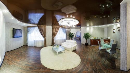 Hotel Rus Hotel Rus is a popular choice amongst travelers in Togliatti, whether exploring or just passing through. Both business travelers and tourists can enjoy the hotels facilities and services. Service-min