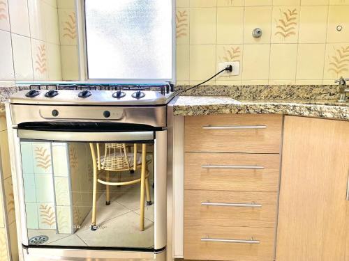 キッチン, Apartamento próximo do Tiete Plaza Shopping, com vaga e portaria 24h (Apartamento proximo do Tiete Plaza Shopping, com vaga e portaria 24h) in ピリトゥバ