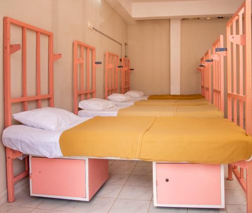 1 bunk bed