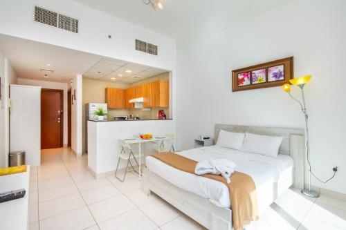 Bespoke Residences - Studio Apartment with Marina View - image 6