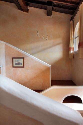 Colonna Beach Hotel - image 3