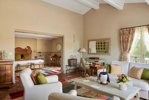 Book the Suite Suite