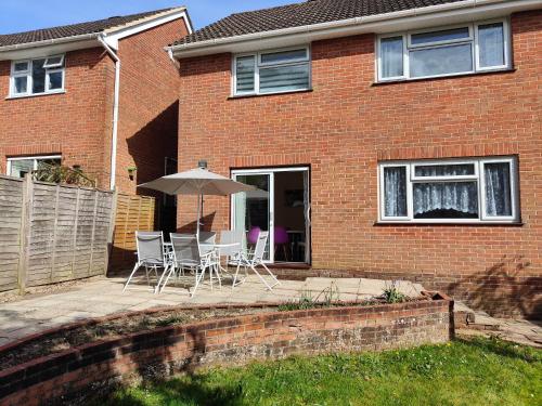 Kert, Piping House 4bedroom in Colden Common