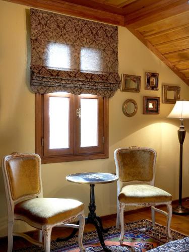 Boutique Hotel Kokkino Spiti - image 2