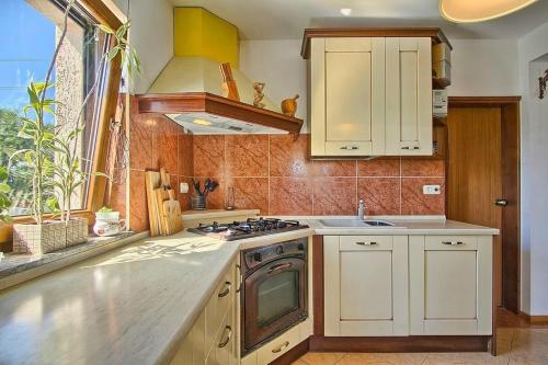 Konyha, Villa MAGGIE in Šišan