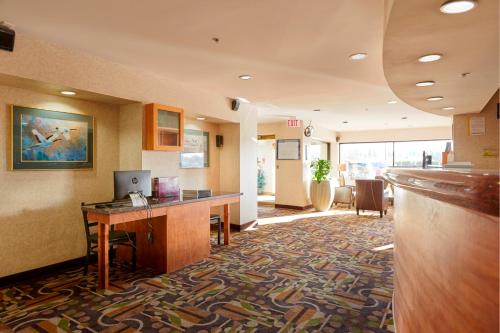 Abbotsford Hotel