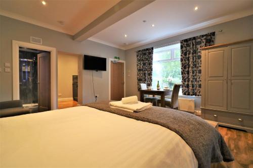 Picture of Signature - Lindin Cottage Room 1