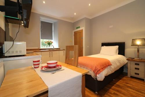 Picture of Signature - Lindin Cottage Room 2