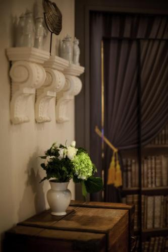 ホテル スタンダール プレイス ヴァンドーム パリ Mギャラリー