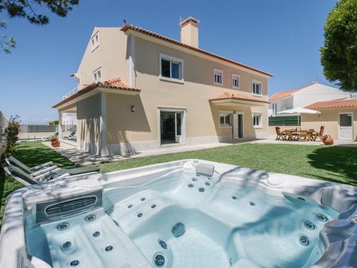 Villa Pinsa Mar - Exceptional 5 Bedroom Villa - Private Heated Swimming Pool - Jacuzzi - Games Room