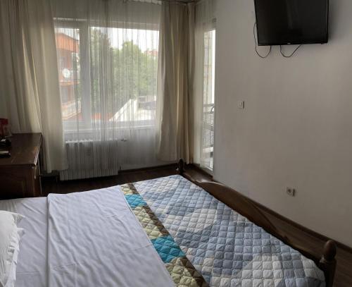 Hotel Rotasar - image 12