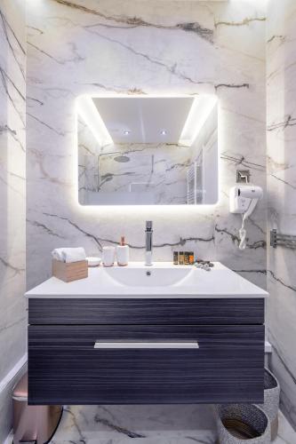 Acropolis Cozy Apartments