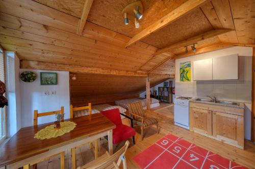 кухня, Cottage surrounded by forests - The Sunny Hill in Петровче