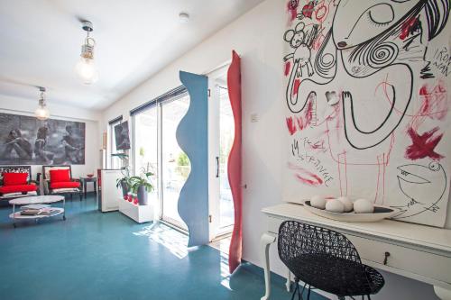 Modern fully equipped apt with private balcony - CT1 - image 6