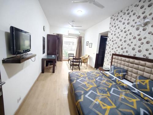 Luxury Tranquil Apartment Near Huda City Metro New Delhi and NCR