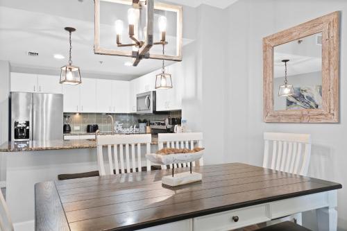 Grand Panama by Panhandle Getaways