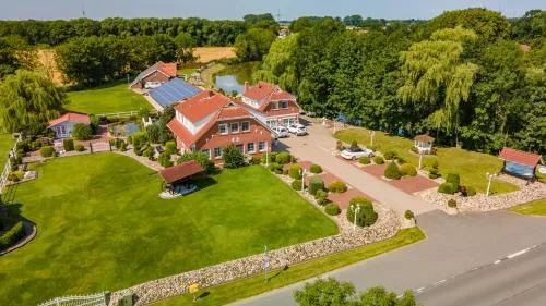 Landhaus-Altebrücke in Wangerland, Deutschland