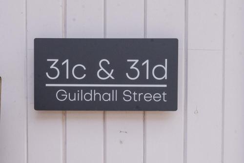 Guildhall Street Apartment