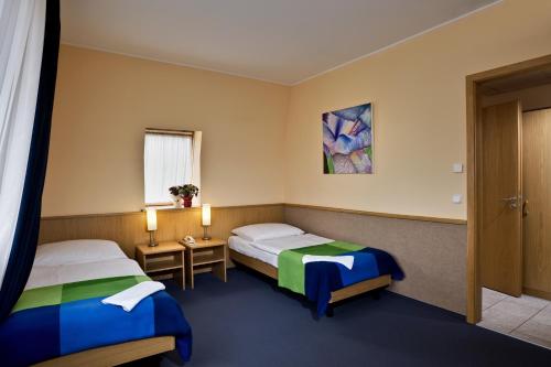 Jagelló Business Hotel - image 13
