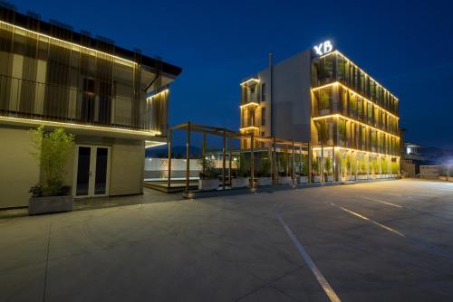 . Hotel XBusiness