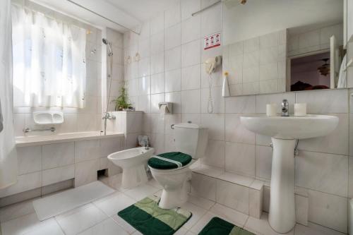 Villa-Hotel Escala - image 13