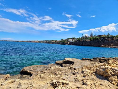 Villa Daniela - Villa con piscina privata e discesa a mare tra Catania e Siracusa, Augusta (foto 10)