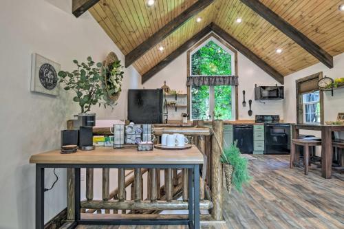 Pet-Friendly Delta Cabin w/ Private Hot Tub! in Belair (MD)