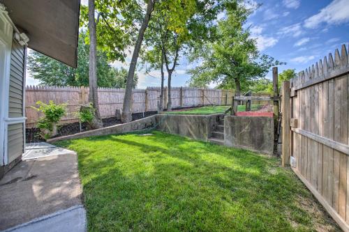 9 Mi to Dtwn Vibrant St Louis Home! in Broadway, USA