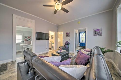 9 Mi to Dtwn Vibrant St Louis Home! in Broadway, USA
