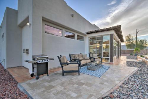 Luxe Phoenix Home Desert Butte View and Heated Pool