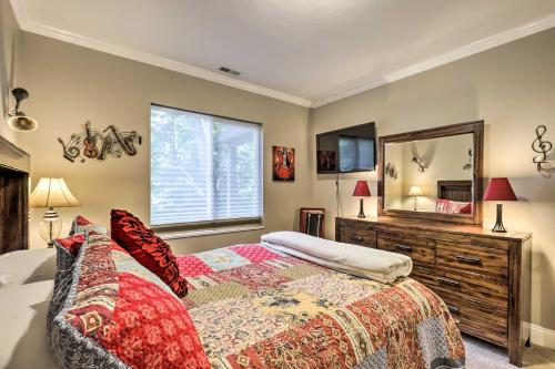 Secluded Home with Hot Tub and Mountain Views!