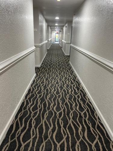 Super 8 by Wyndham Clemmons/Winston-Salem Area - image 10