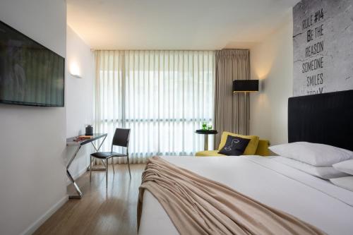 room detail thumbnail 0
